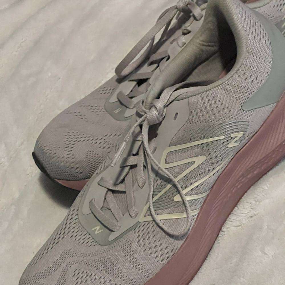 New Balance Gray and Pink Sneaker Shoes